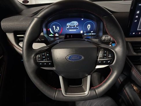 Used 2025 Ford Explorer ST-Line image 19