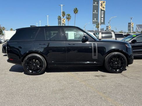 Used 2023 Land Rover Range Rover First Edition image 3