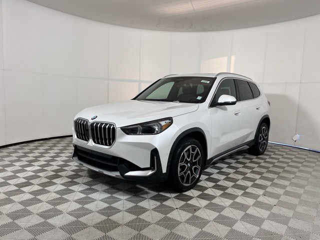 Used 2026 BMW X1 xDrive28i w/ Convenience Package AWD/4WD image 3