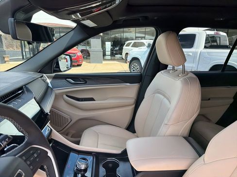 New 2026 Jeep Grand Cherokee Limited AWD/4WD image 21