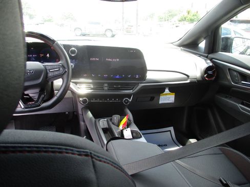 Used 2024 Chevrolet Equinox EV RS image 15