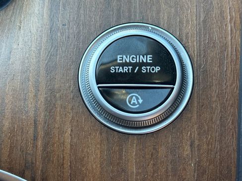 Used 2022 Mercedes-Benz C 300 Sedan image 20