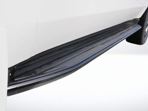 Used 2018 Chevrolet Tahoe LT image 16