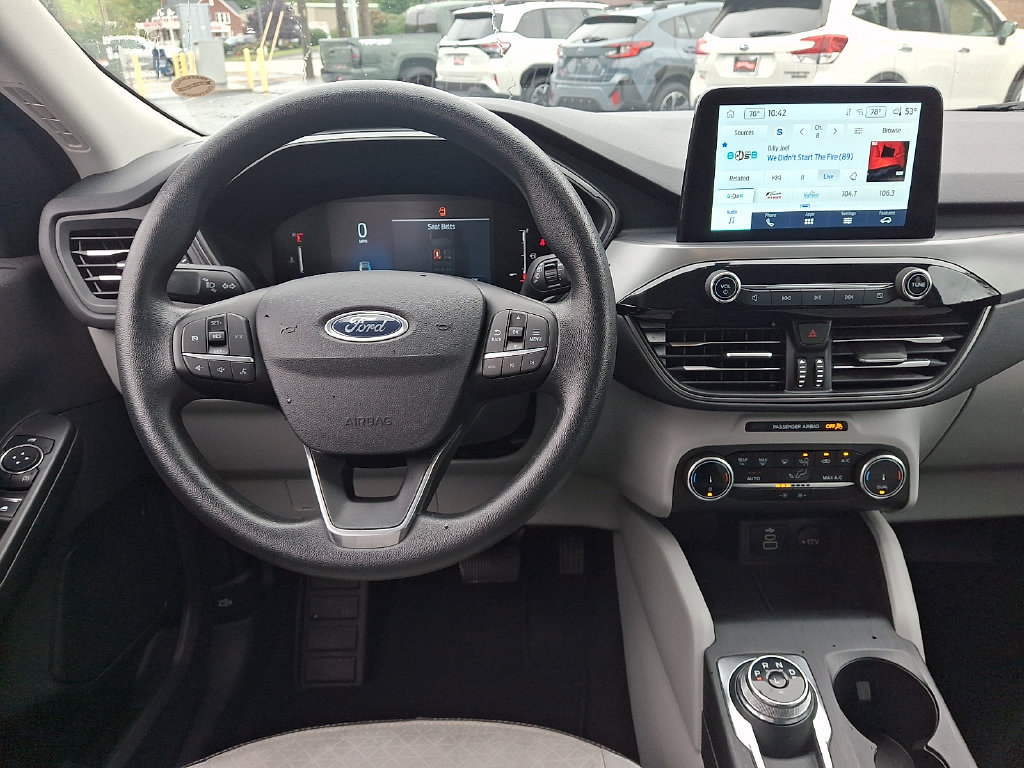 Used 2025 Ford Escape Active AWD/4WD image 11