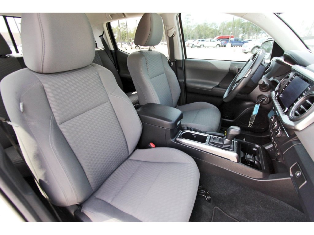 Used 2022 Toyota Tacoma SR5 RWD image 30