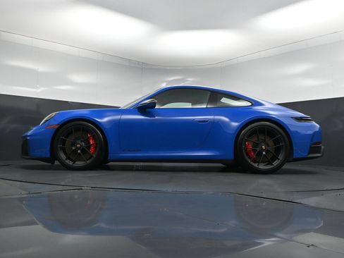 Used 2025 Porsche 911 Carrera GTS RWD image 23