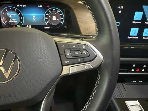 Used 2021 Nissan Rogue Sport S image 57