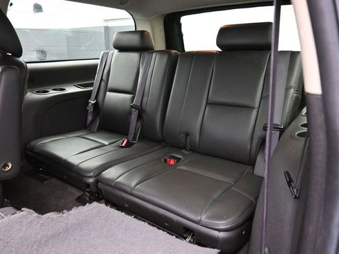 Used 2014 Cadillac Escalade ESV Premium image 37