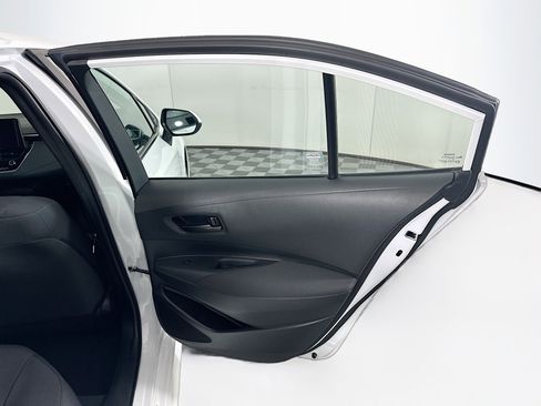 Used 2024 Toyota Corolla LE FWD image 28