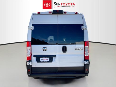 Used 2023 RAM ProMaster 2500 image 5