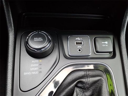 Certified 2019 Jeep Cherokee Limited image 20