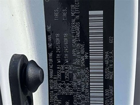 Used 2019 Toyota Highlander SE image 23