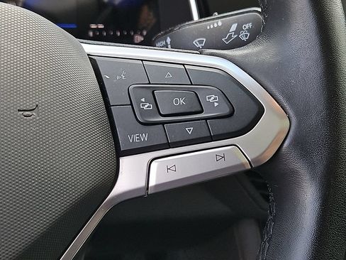Used 2023 Volkswagen Jetta SE FWD image 24