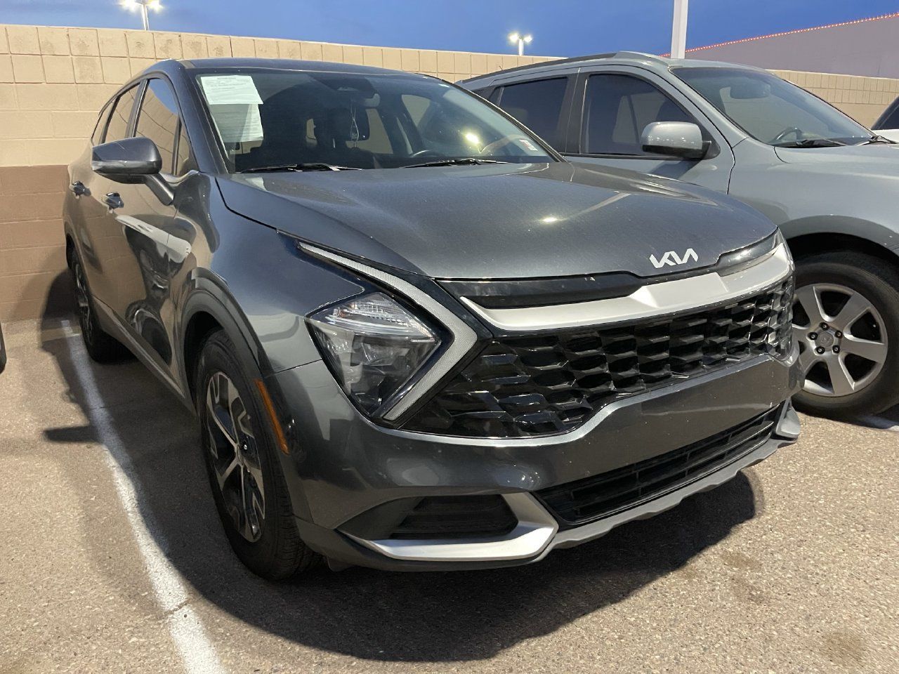 Used 2023 Kia Sportage EX FWD image 2