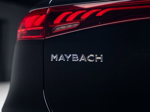 Used 2024 Mercedes-Benz Maybach EQS 680 4MATIC image 33