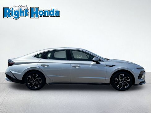 Used 2025 Hyundai Sonata SEL FWD image 9