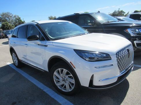 Used 2024 Lincoln Corsair AWD image 1