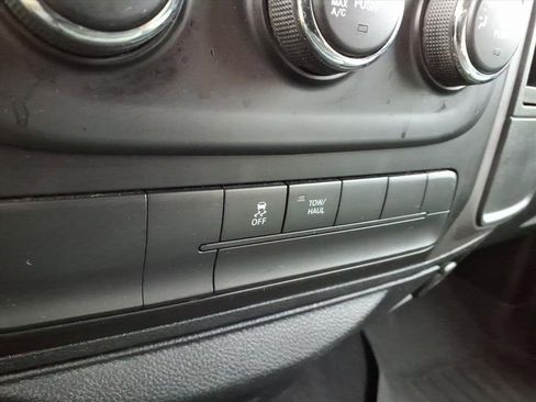 Used 2013 RAM 1500 Express image 19