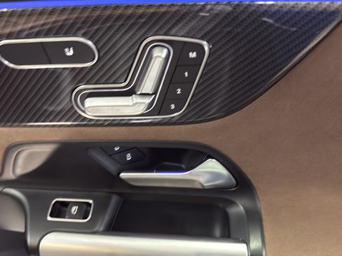 Certified 2025 Mercedes-Benz GLA 250 image 30