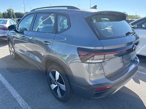 Certified 2025 Volkswagen Taos S AWD/4WD image 4