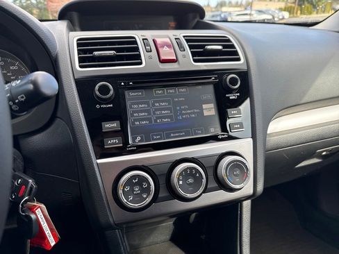 Used 2017 Subaru Crosstrek 2.0i Premium image 18