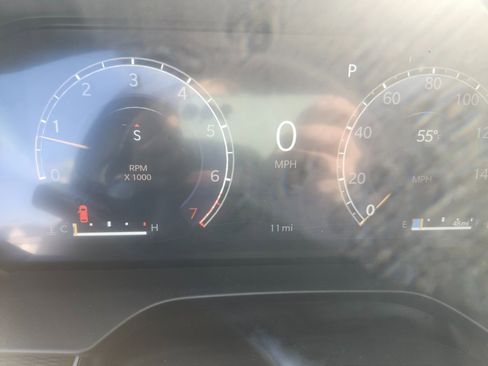 New 2025 Jeep Grand Cherokee Laredo image 14