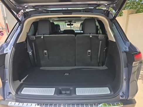 Used 2023 INFINITI QX60 Sensory w/ Vision Package AWD/4WD image 11