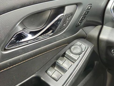 Used 2020 Chevrolet Traverse Premier w/ Redline Edition FWD image 18