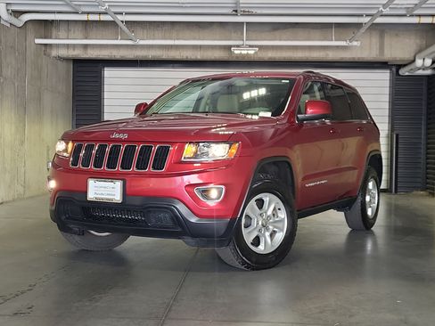Used 2014 Jeep Grand Cherokee Laredo w/ Quick Order Package 23E AWD/4WD image 1
