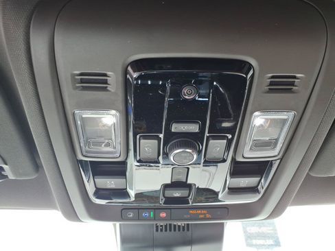 New 2026 GMC Yukon XL Elevation w/ Elevation Premium Package RWD image 17