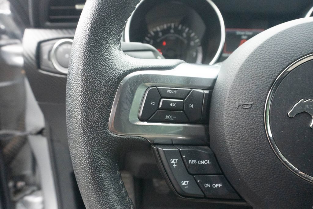 Used 2022 Ford Mustang Coupe RWD image 19