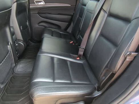 Used 2019 Jeep Grand Cherokee Limited AWD/4WD image 20