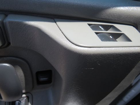 Used 2015 GMC Savana 2500 image 13