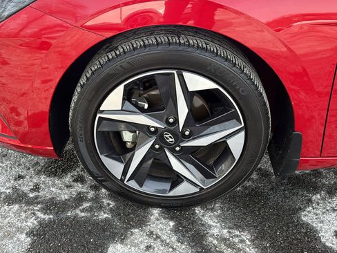 Used 2023 Hyundai Elantra SEL w/ Convenience Package image 10