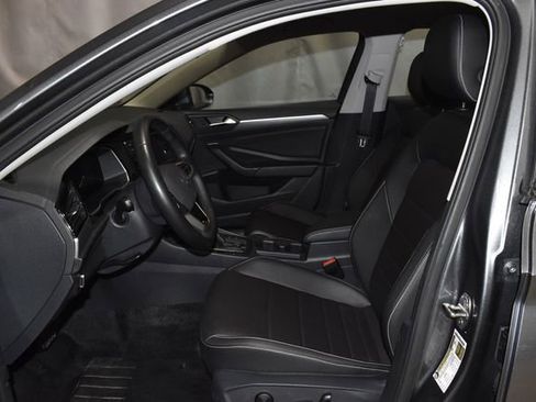 Used 2024 Volkswagen Jetta SE image 12