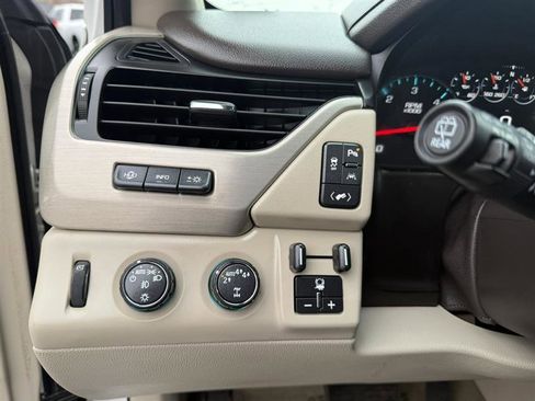 Used 2017 GMC Yukon XL Denali w/ Open Road Package image 38