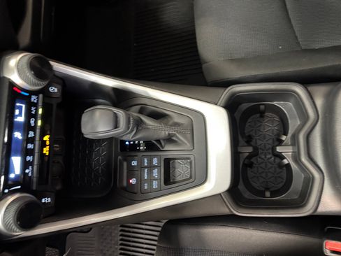 Certified 2025 Toyota RAV4 LE AWD/4WD image 15