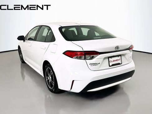 Used 2022 Toyota Corolla LE image 10
