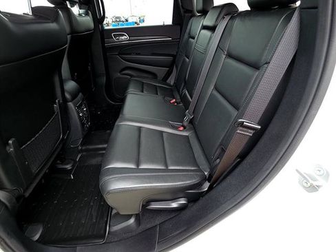 Used 2019 Jeep Grand Cherokee Limited image 21