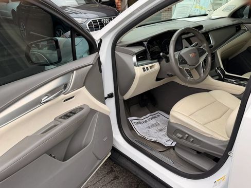 Used 2021 Cadillac XT5 Premium Luxury AWD/4WD image 8