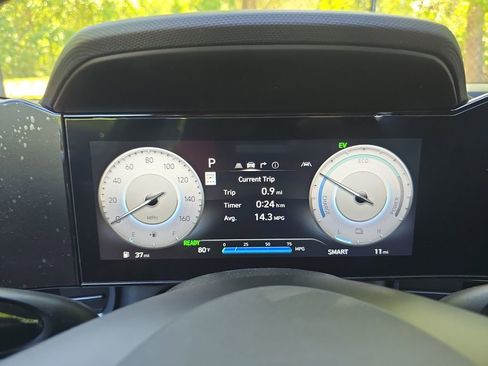 New 2025 Hyundai Elantra SEL image 19