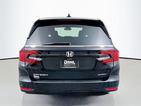 Used 2024 Honda Odyssey Sport image 12