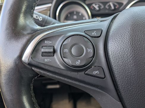 Certified 2020 Buick Envision Essence w/ LPO, Cargo Package AWD/4WD image 18