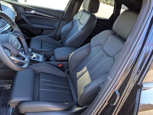 Used 2024 Audi SQ5 Premium Plus w/ Premium Plus Package image 19