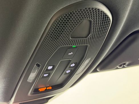Certified 2026 Porsche Cayenne E-Hybrid Coupe AWD/4WD image 29