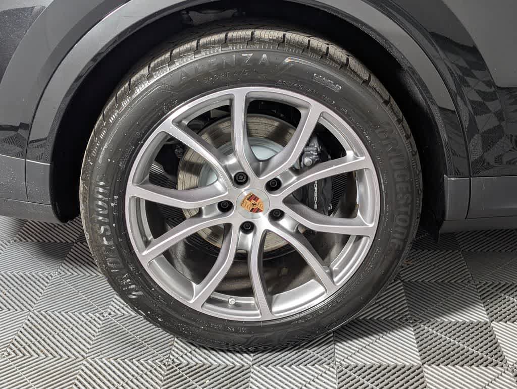 Used 2026 Porsche Cayenne Coupe AWD/4WD image 13