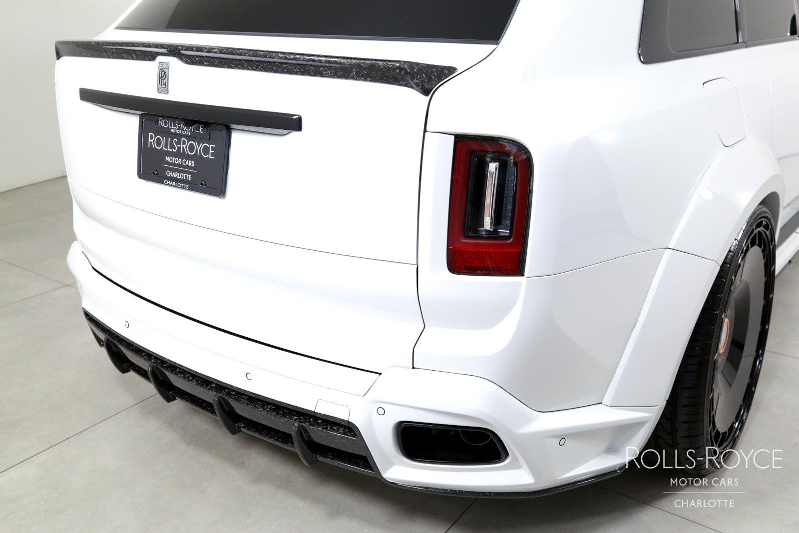 Used 2025 Rolls-Royce Cullinan AWD/4WD image 48