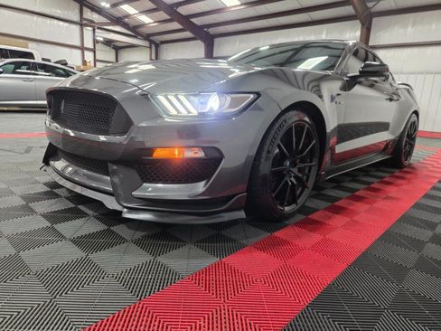 Used 2016 Ford Mustang Shelby GT350 w/ Technology Package RWD image 20
