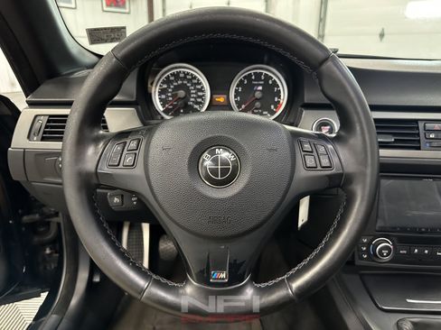 Used 2010 BMW M3 Convertible RWD image 34