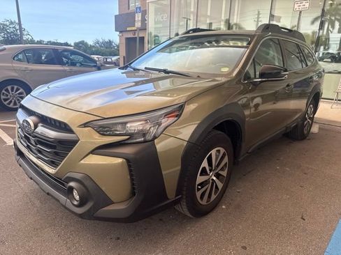 Used 2023 Subaru Outback Premium AWD/4WD image 1